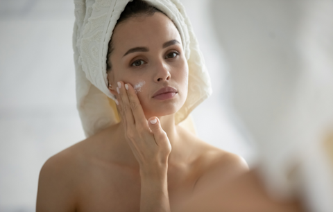 Woman doing her skincare routine